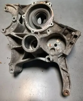 Volkswagen PASSAT B5 Generator/alternator bracket 028903143AF