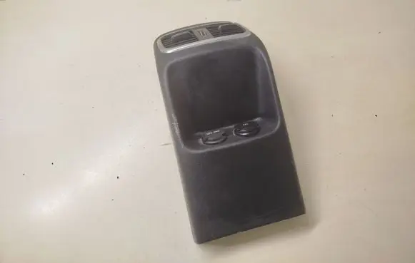 Rear air vent grill