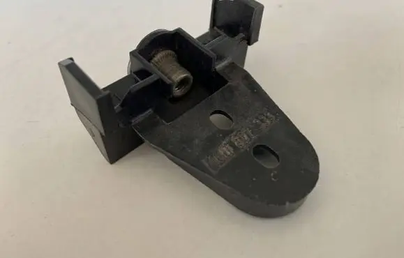 Audi A6 S6 C7 4G Front bumper mounting bracket 4G0807333