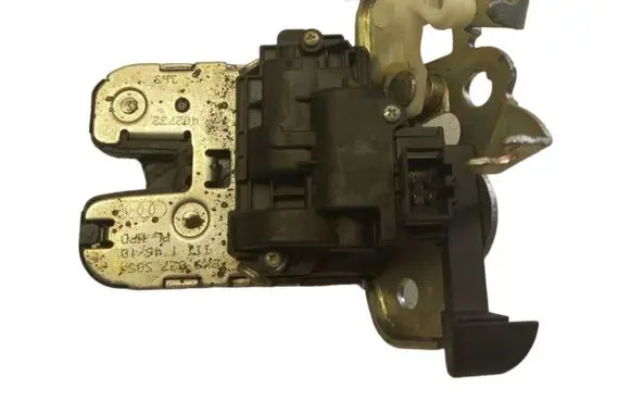 Audi A1 Tailgate/trunk/boot lock/catch/latch 8K9827505A