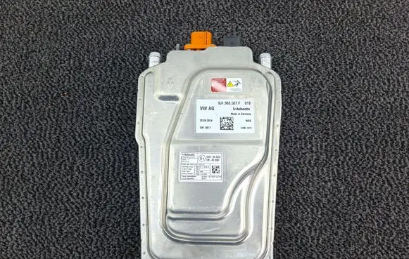 Porsche Taycan 9J1 Auxiliary heating control unit/module 9J1963507F 122R000550 20082024