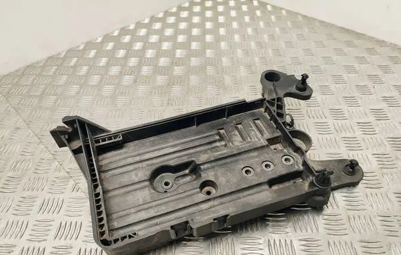 Audi A3 S3 8V Battery tray 5Q0915321H 5Q0915321 5Q0915331