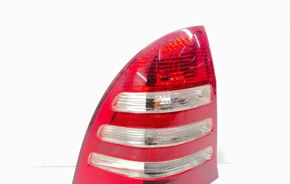 Mercedes-Benz C W203 Rear/tail lights 2038202364