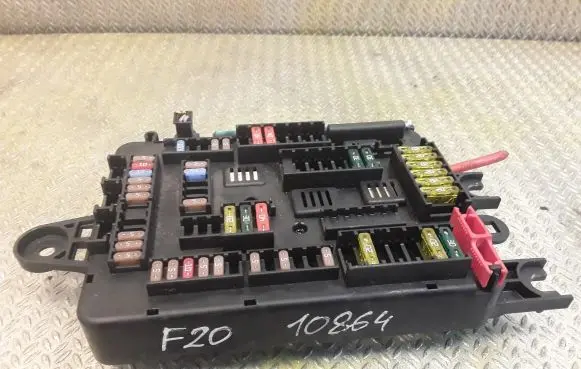 BMW 1 F20 F21 Fuse box set 9261111