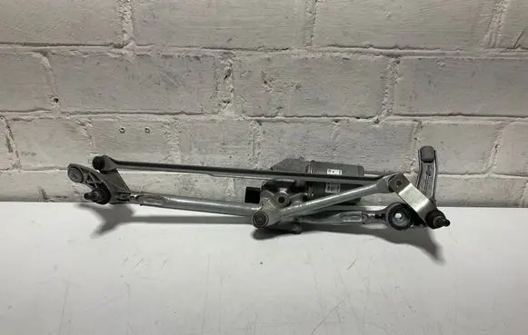 BMW 3 E90 E91 Front wiper linkage and motor 6978263