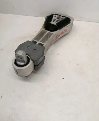 Volvo XC90 Engine mount bracket 32298950