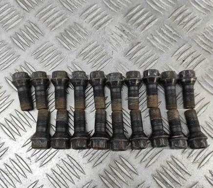 Nuts/bolts