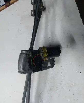 Audi A6 S6 C4 4A Wiper motor 0390241330