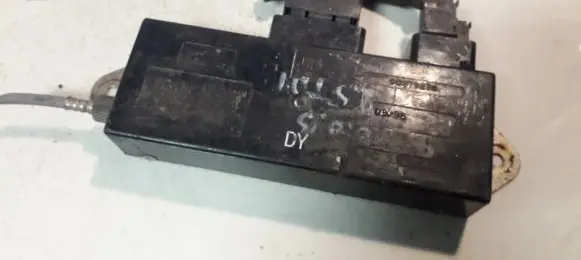 Opel Omega B1 Antenna control unit 90379276 0050673