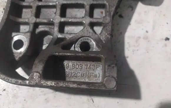 Volkswagen Touareg I Generator/alternator bracket 059903143P