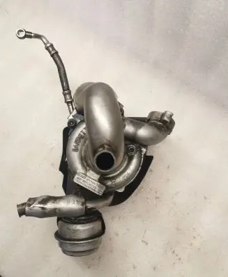 Audi A8 S8 D2 4D Turbo 057145701G 7152242 GT1749V