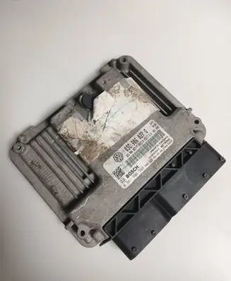 Volkswagen Golf VI Engine control unit/module 03C906027G 03C906027F 0261S04348