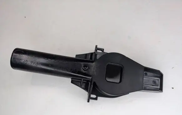 Audi A4 S4 B8 8K Radiator mount bracket 8K0805201