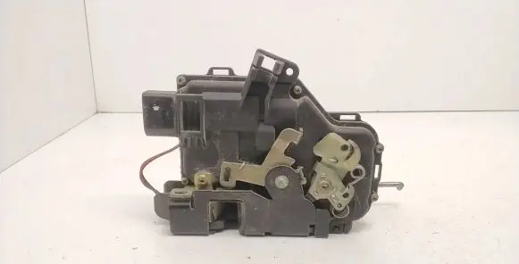 Audi A6 S6 C5 4B Front door lock PA6630FV