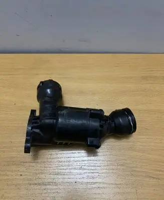 Thermostat/thermostat housing