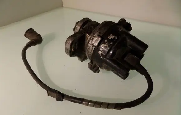 Mazda MX-3 Spark distributor T2T53571 B3F5