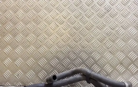 Nissan X-Trail T30 Engine coolant pipe/hose