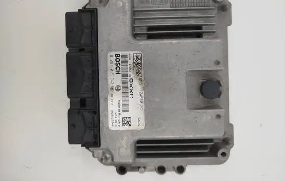 Ford Focus Engine control unit/module 8M5112A650XC 0281015242