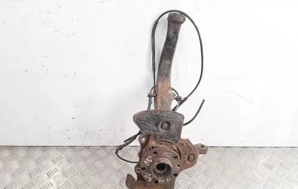 Alfa Romeo 156 Front wheel hub spindle knuckle
