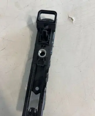 Audi Q7 4M Seat belt height adjuster 4M0857819