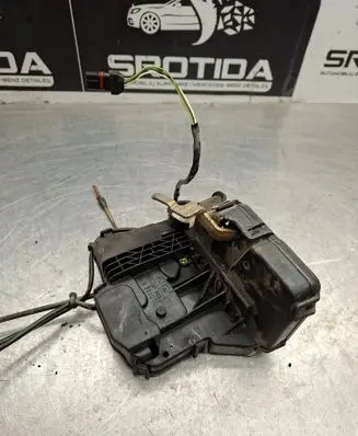 Mercedes-Benz E W211 Front door lock 2117200635