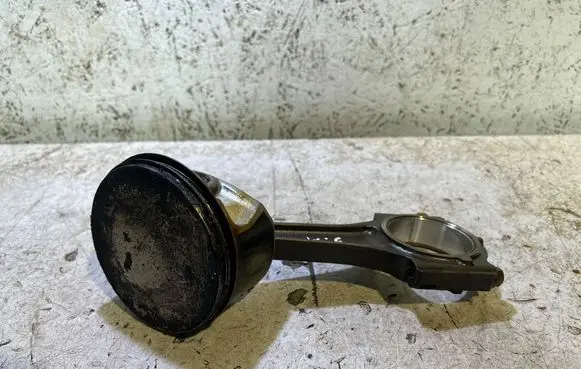 Dodge Charger Piston with connecting rod 