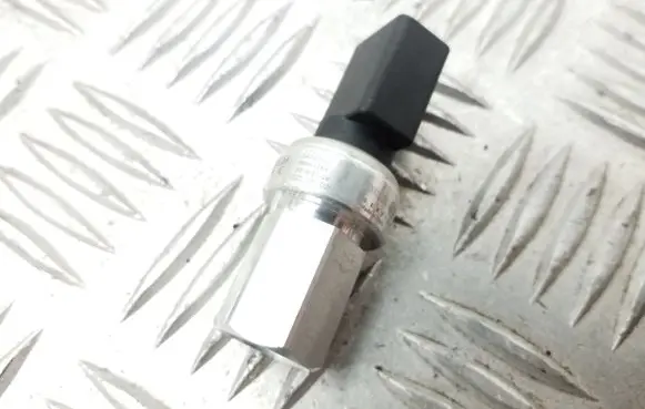 Audi A1 Air conditioning (A/C) pressure sensor 6ZL351028221