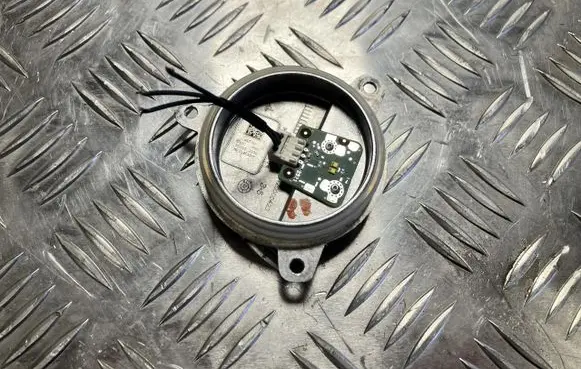 BMW 3 G20 G21 LED ballast control module TM24872