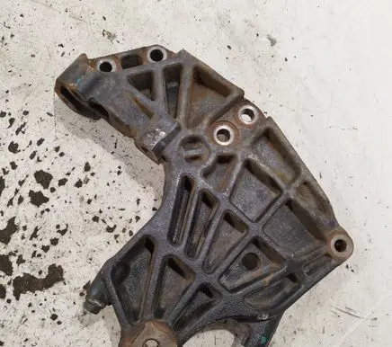 Nissan X-Trail T31 Engine mounting bracket 78092