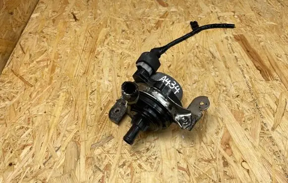 Suzuki SX4 S-Cross Electric auxiliary coolant/water pump 1745077S00