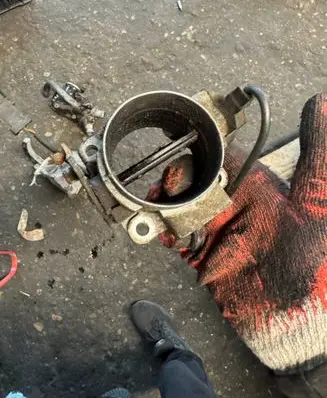 Mercedes-Benz 190 W201 Throttle body valve 0011408153