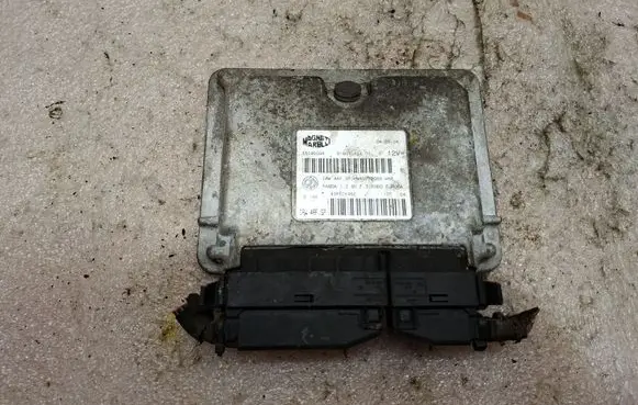 Fiat Panda II Engine control unit/module 55190098