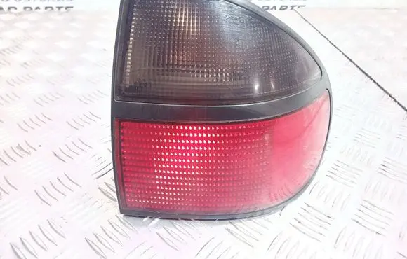 Renault Laguna I Rear/tail lights 7700820051
