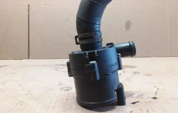 Audi A3 S3 8V Electric auxiliary coolant/water pump 5G0965561