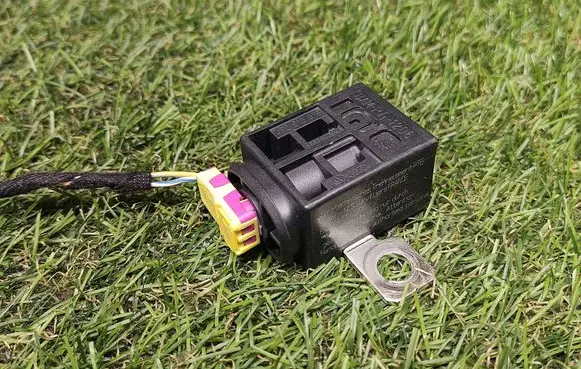 Audi Q7 4L Battery relay fuse 4F0915519