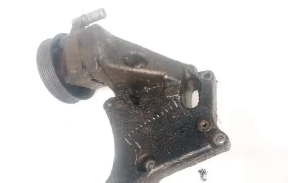 Opel Vectra B Engine mounting bracket