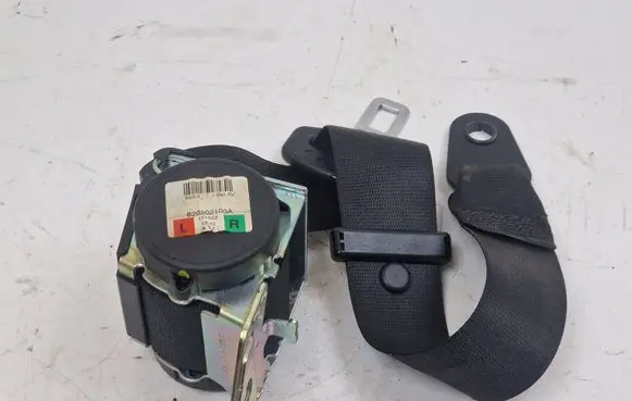Mini Cooper Countryman R60 Rear seatbelt 620202100A 121002