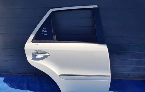 Mercedes-Benz ML W164 Rear door DRZWI164650S