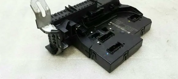 Mercedes-Benz E W212 Fuse module A2129060505
