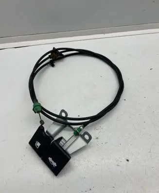 Engine bonnet (hood) release handle