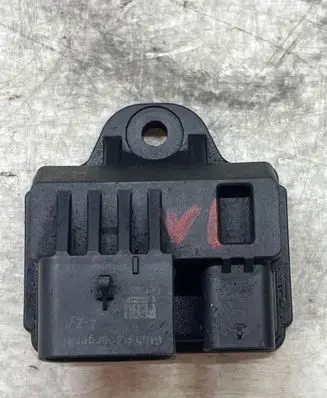 BMW 3 F30 F35 F31 Glow plug pre-heat relay 0522120103