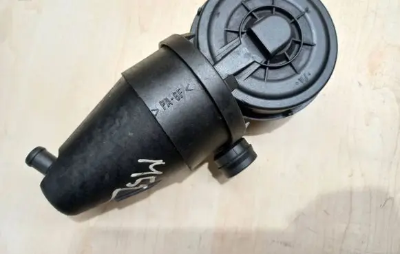 BMW 5 E39 Breather/breather pipe/hose 1703484