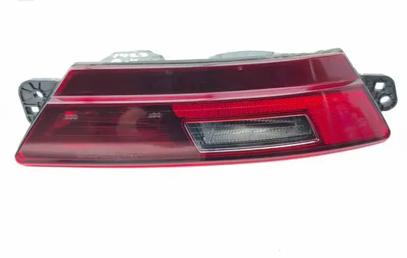 Peugeot 3008 III Rear bumper light