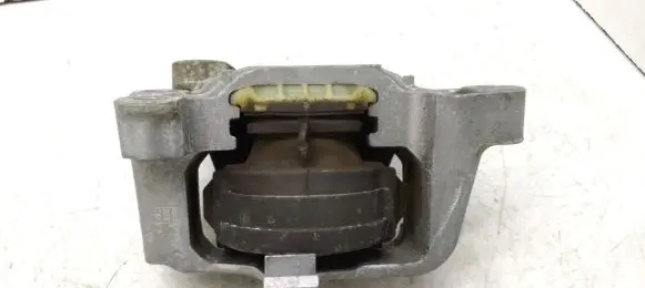 Volvo XC40 Engine mount bracket 31460251
