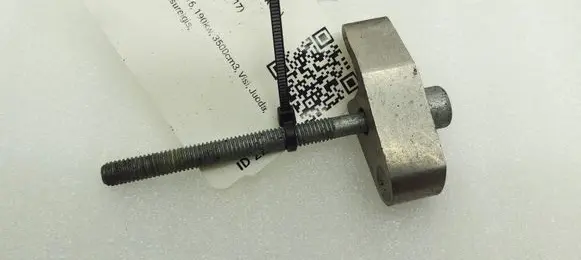 Mercedes-Benz ML W166 Fuel Injector clamp holder