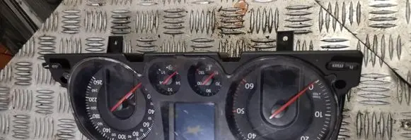 Volkswagen PASSAT B6 Speedometer (instrument cluster) a2c53145550