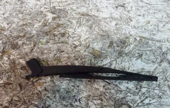 Opel Astra J Front wiper blade arm