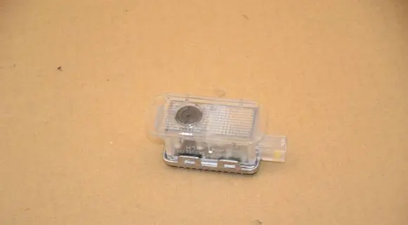 Skoda Octavia Mk4 Front door interior light 5E3052133B 11380