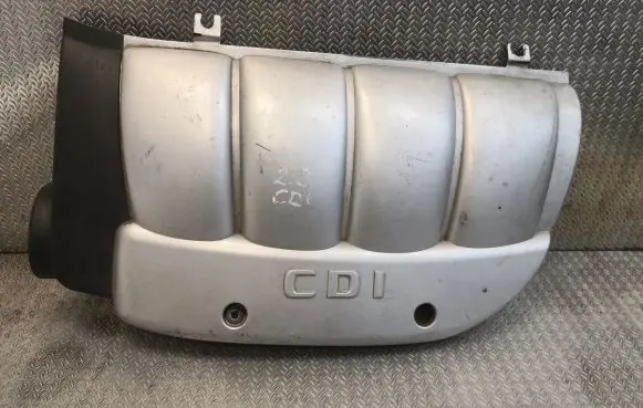 Mercedes-Benz C W203 Engine cover (trim) 6110101167