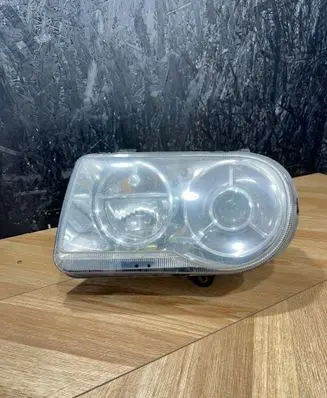 Chrysler 300 - 300C Headlight/headlamp 04805761AG 00987